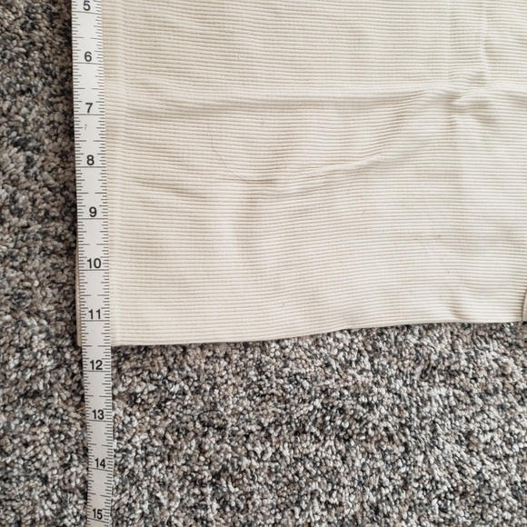 Suzette Collection | Sleeveless Tank Top - Picture 4 of 5